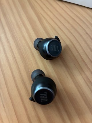 Auriculares JBL Reflect Aero en Negro/Gris.