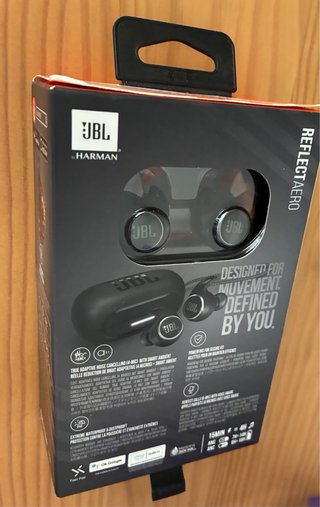 Auriculares JBL Reflect Aero en Negro/Gris.