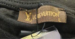 Camiseta Louis Vuitton Negra