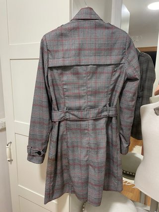 Gabardina cuadros Stradivarius
