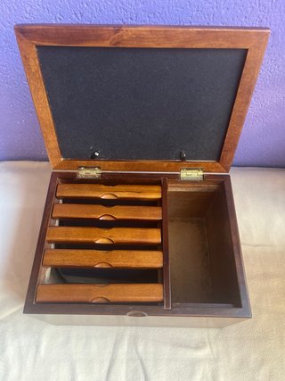 Caja de madera con porta fotos