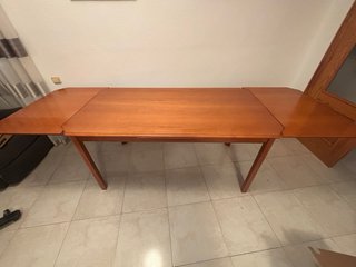 Mesa de comedor de madera. Medidas 85*160/260