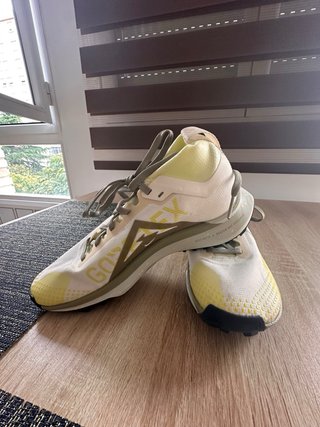 Nike Pegasus Trail 4 GTX Blancas/Amarillas