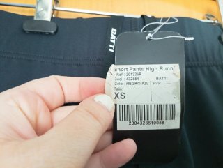 Pantalón corto deportivo Batti negro y turquesa Ta