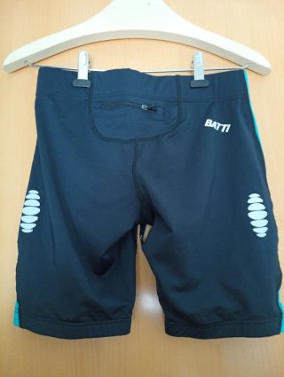 Pantalón corto deportivo Batti negro y turquesa Ta