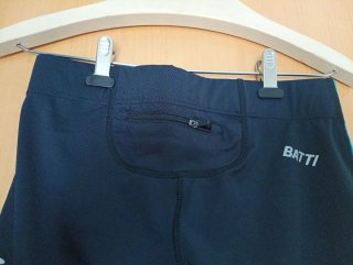 Pantalón corto deportivo Batti negro y turquesa Ta