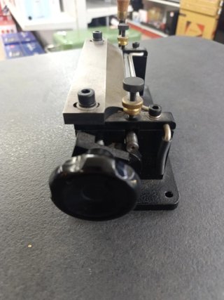 Máquina Manual para Dividir Cuero