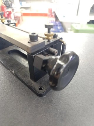 Máquina Manual para Dividir Cuero