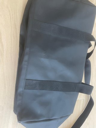 Bolso impermeable Rains negro