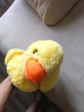 Peluche de pato amarillo