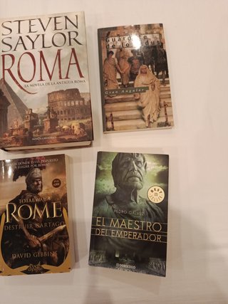 Roma. Novelas históricas. Lote de libros.