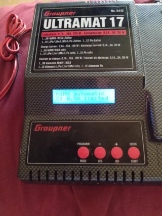 Cargador Graupner Ultramat 17