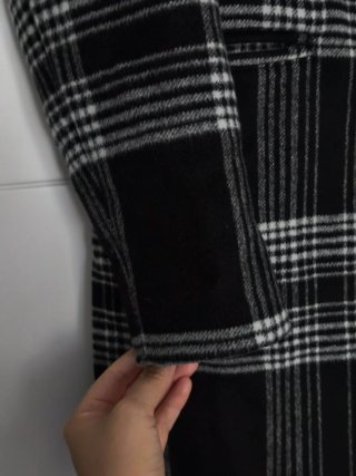 Abrigo Desigual cuadros blanco y negro