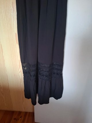 Vestido negro largo con encaje