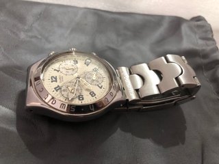 Reloj Swatch Cronógrafo Plata/Blanco