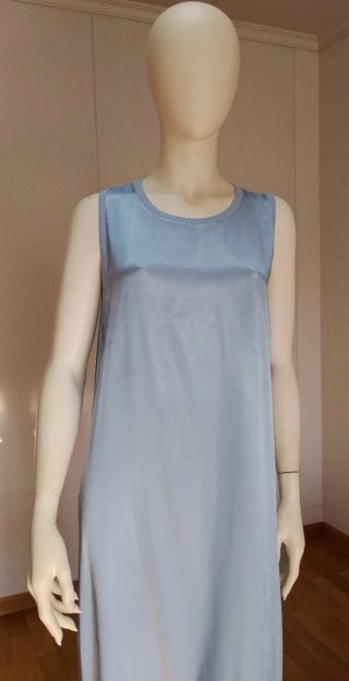 Vestido satinado azul talla única