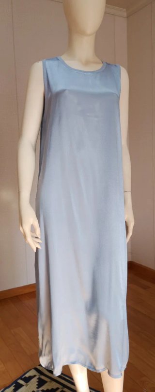 Vestido satinado azul talla única