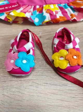 Vestido y zapatos bebé Agatha Ruiz de la Prada