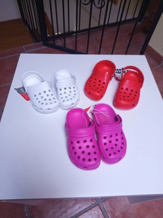 Zuecos Niñ@s (Blancos, Rojos, Fucsia)