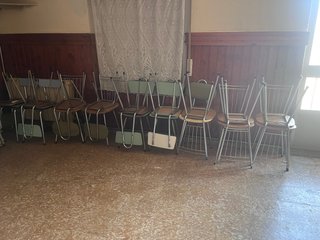 20 Sillas vintage metálicas y de plástico