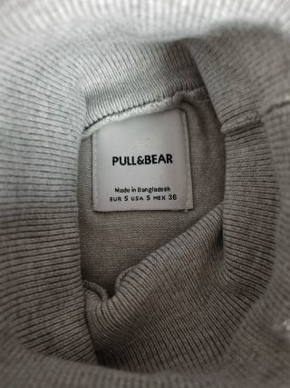 Jersey cuello alto Pull&Bear gris