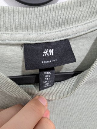 Camiseta H&M Loose Fit Verde Talla S