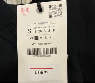 Sin estrenar. Los puños se le pueden quitar
