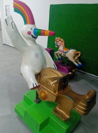 Máquina infantil de atracciones