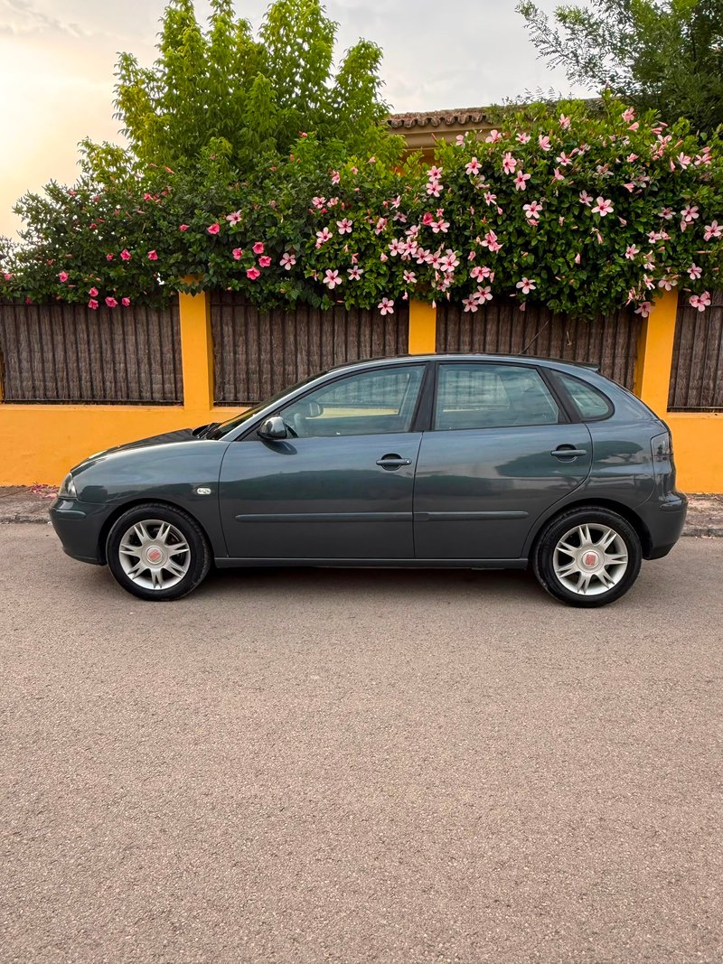 SEAT Ibiza 2006 - foto 1
