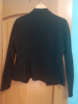 Chaqueta militar negra botones dorados