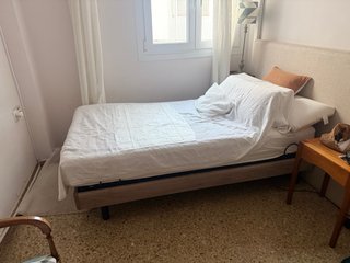 Cama articulada hospitalaria