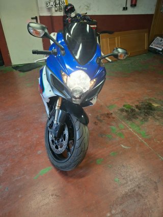 Suzuki GSXR600 Sportbike
