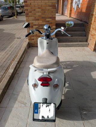Aprilia Compay Custom 125 Scooter