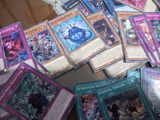 Lote 65 Cartas Yu-Gi-Oh! Variadas