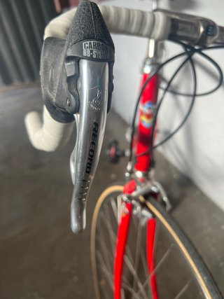 Bicicleta de carretera Macario Roja