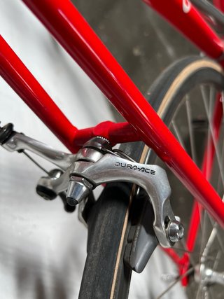 Bicicleta de carretera Macario Roja