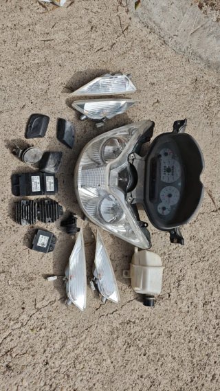 Piaggio x8 125