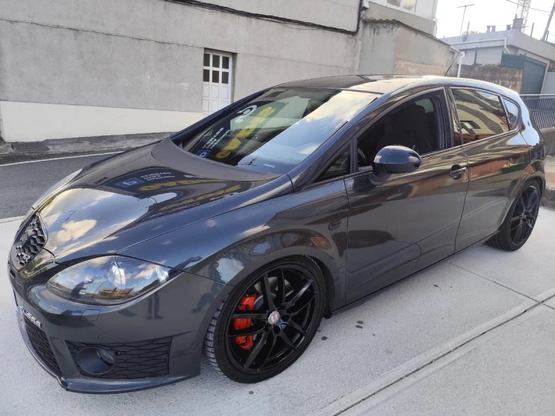 SEAT Leon Cupra R - foto 1