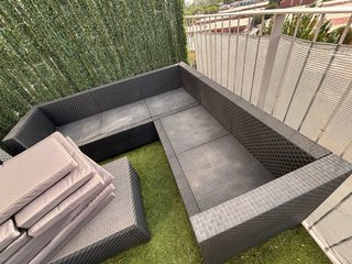 Conjunto sofá jardín + mesa ratán