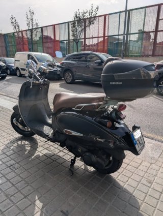Aprilia Compay Custom 125cc Scooter