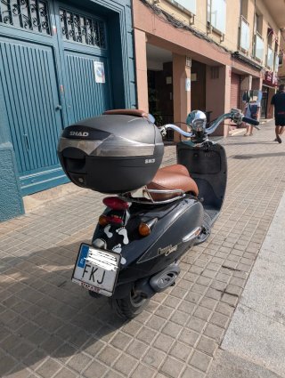 Aprilia Compay Custom 125cc Scooter