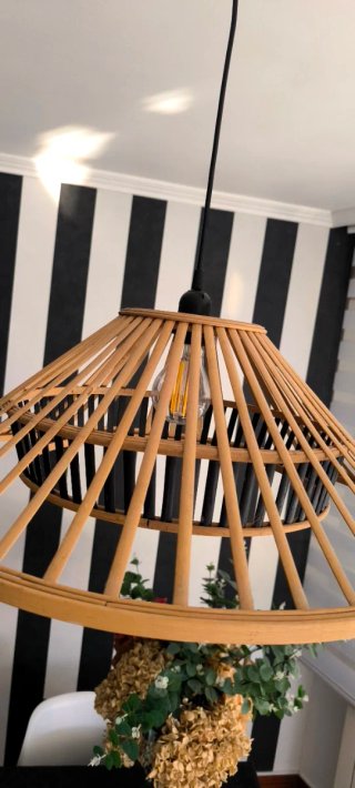 Lámpara colgante de madera y bambú