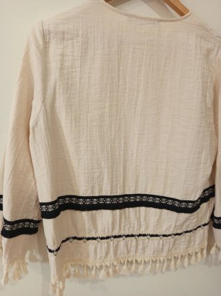 Chaqueta Zara Boho Étnica Crema y Negro talla S.