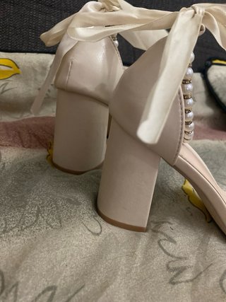 Sandalias perlas y lazo T38