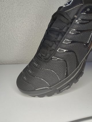 Nike TN 1 Talla 43 Negras