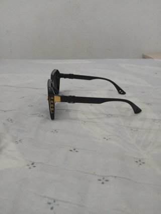 Gafas de Sol Chanel Negras y Doradas