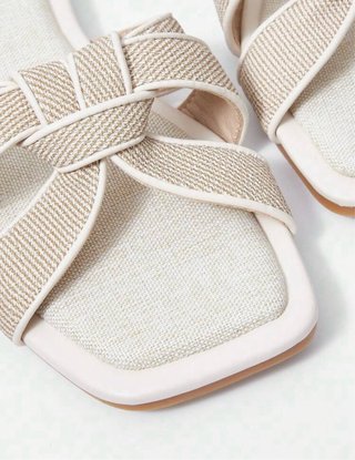 Sandalias Beige y Blanco