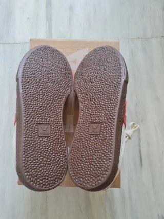 Zapatillas Veja Volley Blancas y Beige