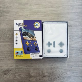 Consola R40XX Pro Max de color morado