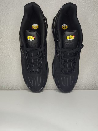 Nike Tuned 3 Talla 43 Negras